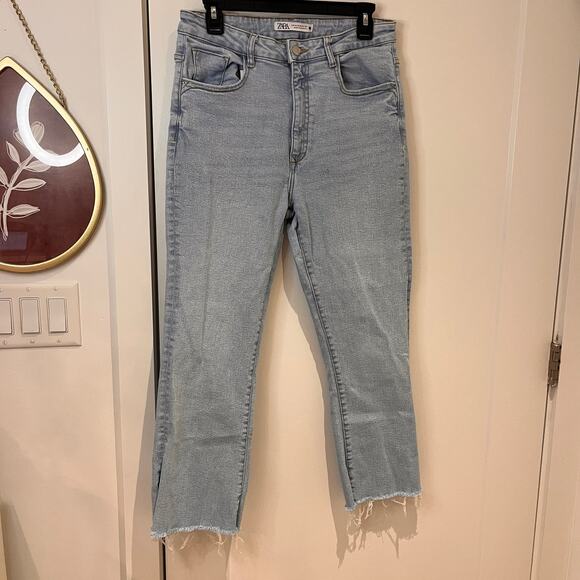 Zara Light Blue Frayed Hem Straight Jeans Size 10 - Picture 1 of 8